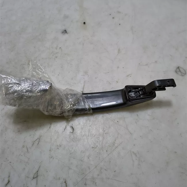 Maniglia porta posteriore sinistra con striscia cromata primer