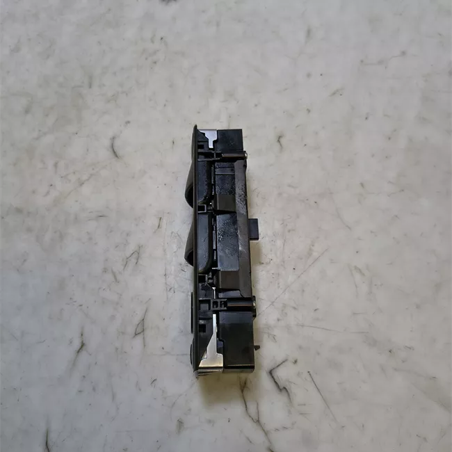 Blocco comandi alzacristalli e retrovisori esterno con retrovisore esterno richiudibile elettrico ne