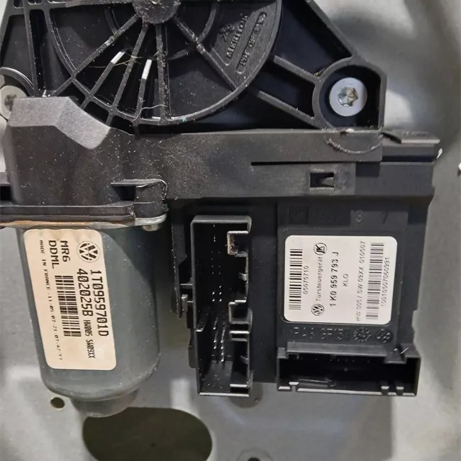 Alzacristallo porta anteriore sinistro