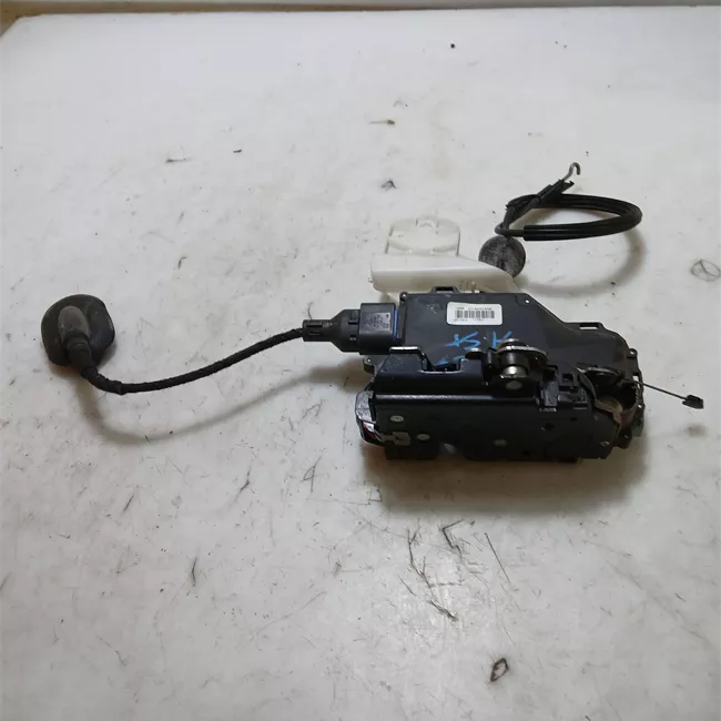 Serratura porta anteriore sinistra con dispositivo Safe