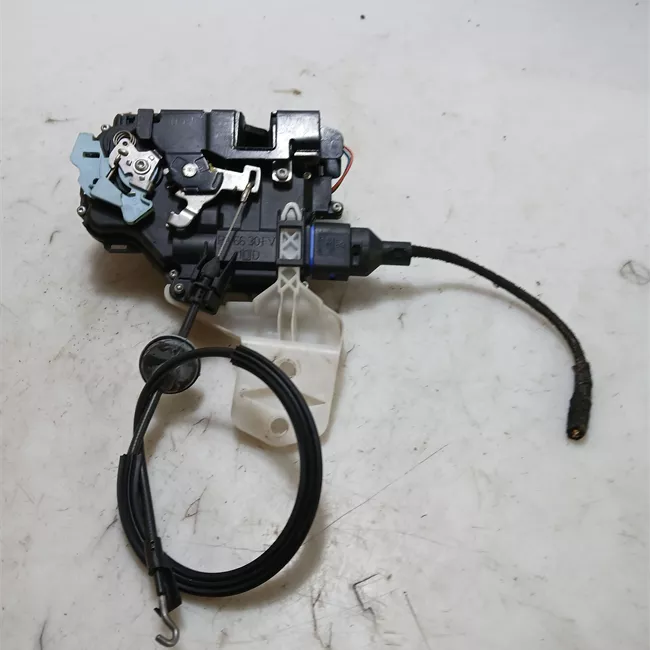 Serratura porta anteriore destra con dispositivo Safe