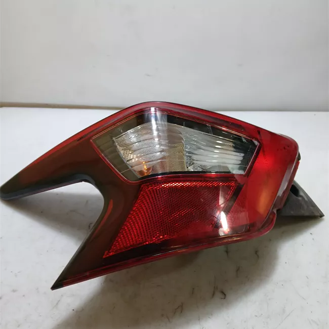 Fanale posteriore sinistro