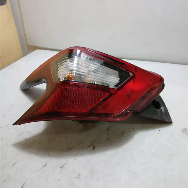 Fanale posteriore sinistro