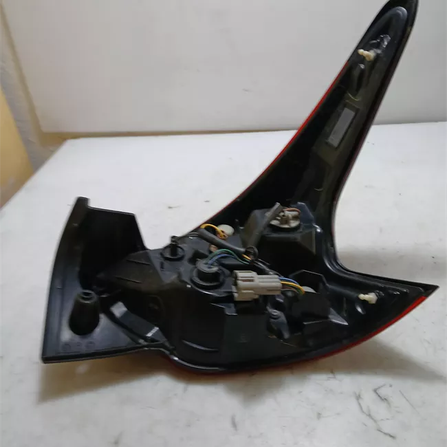 Fanale posteriore sinistro