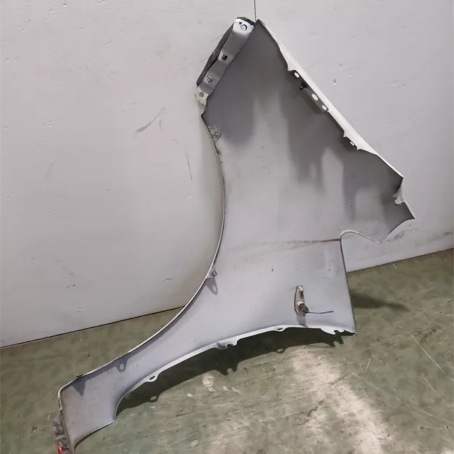 Parafango anteriore destro