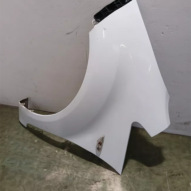 Parafango anteriore sinistro