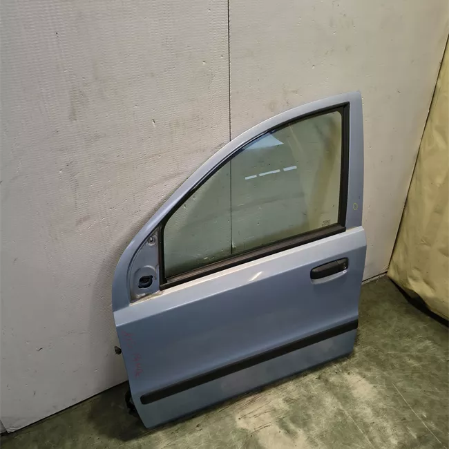 Porta anteriore sinistra