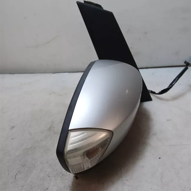 Retrovisore esterno regolazione elettrica destro con fanalino laterale