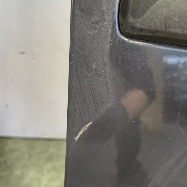 Porta anteriore destra