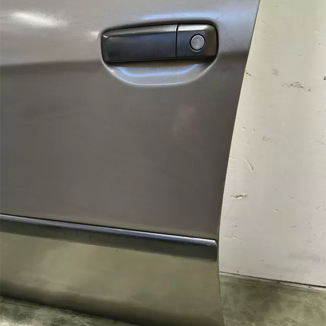 Porta anteriore sinistra