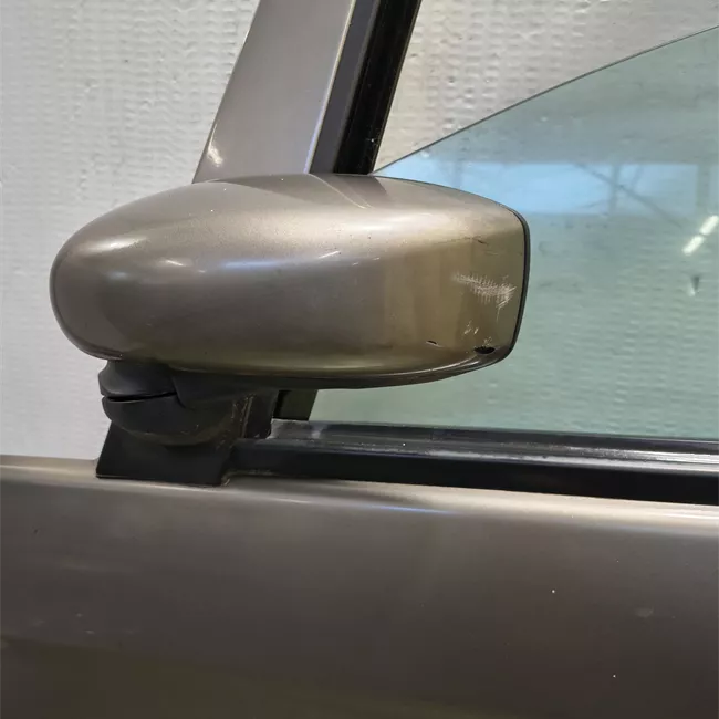 Porta anteriore sinistra