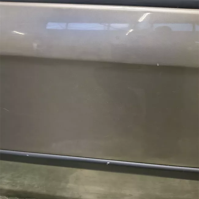 Porta anteriore destra