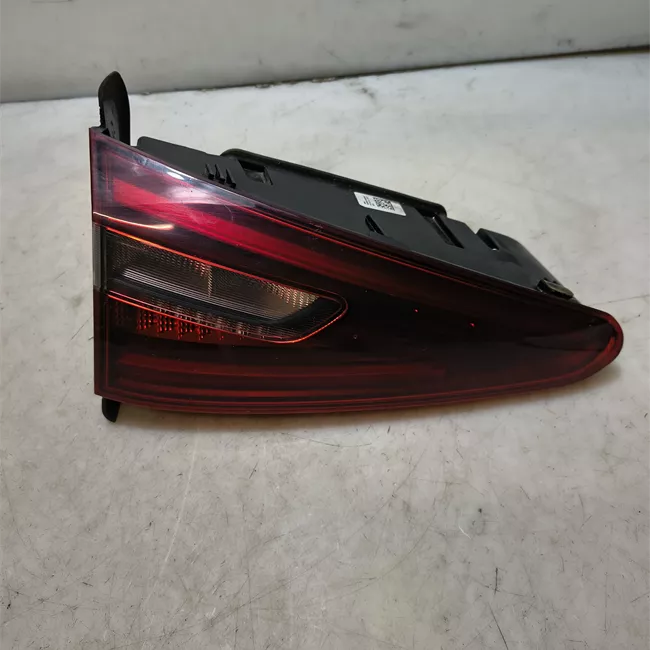 Fanale posteriore parte interno sinistro