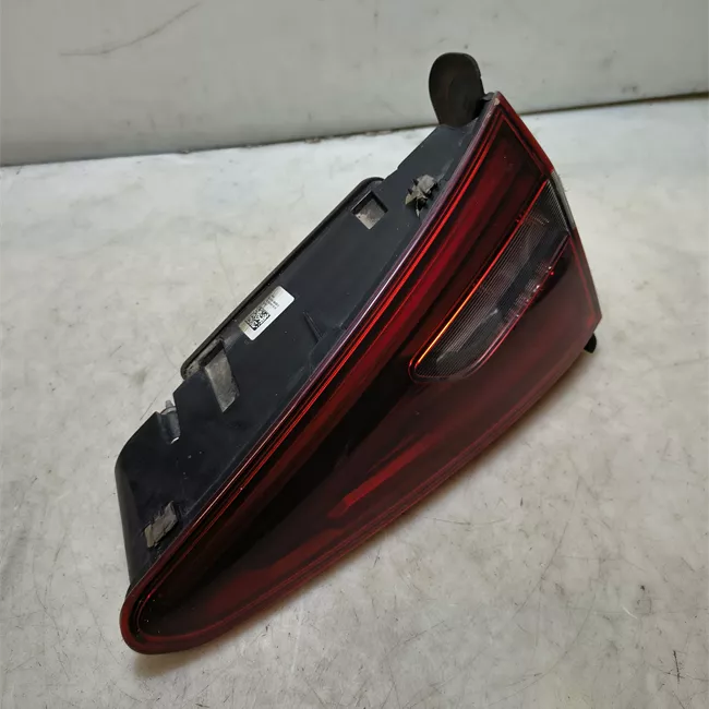 Fanale posteriore parte interno destro