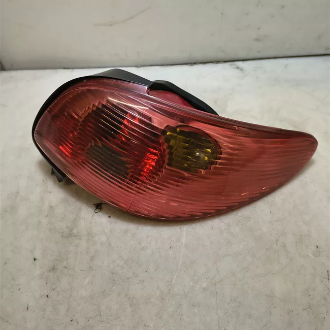 Fanale posteriore destro OPR 09582<