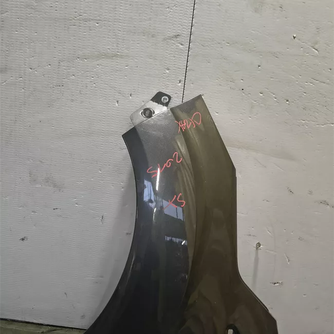 Parafango anteriore sinistro