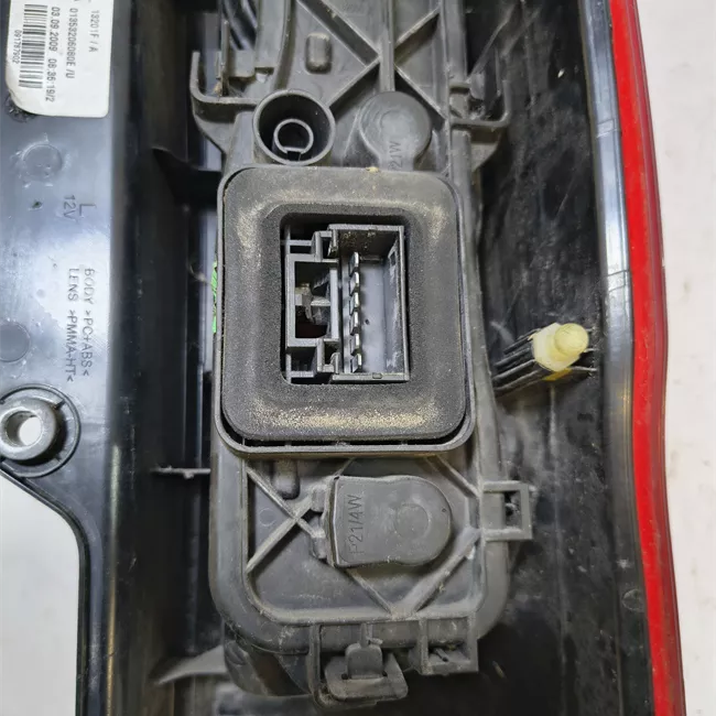 Fanale posteriore sinistro