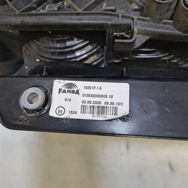 Fanale posteriore sinistro