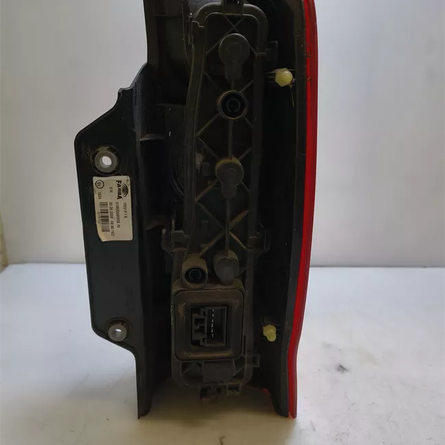 Fanale posteriore sinistro