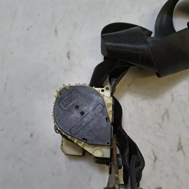 Cintura di sicurezza anteriore sinistra