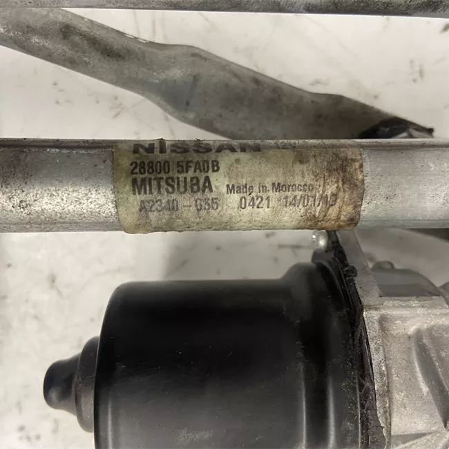 Meccanismo tergiparabrezza con motorino