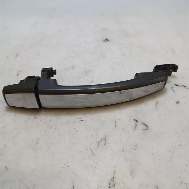 Maniglia porta posteriore sinistra con striscia cromata primer