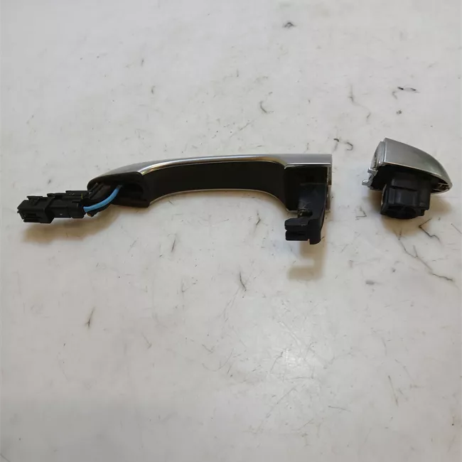 Maniglia porta anteriore destra con Keyless Entry cromato brillante