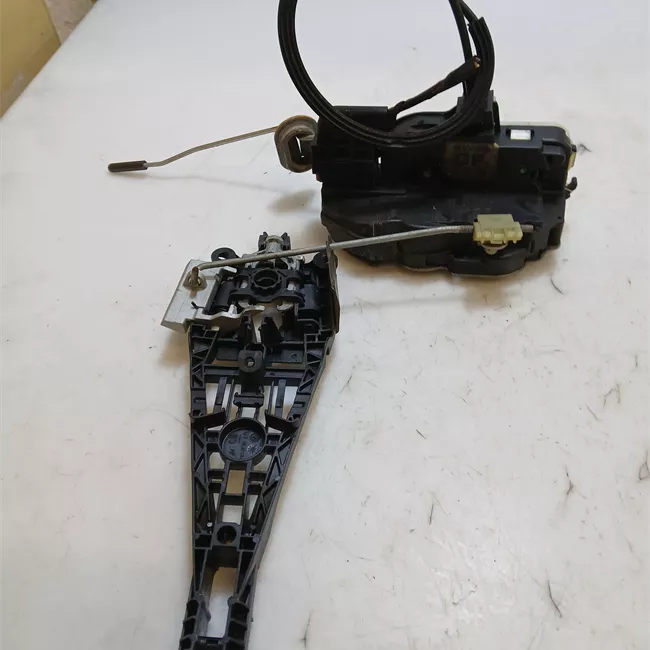 Serratura porta anteriore destra