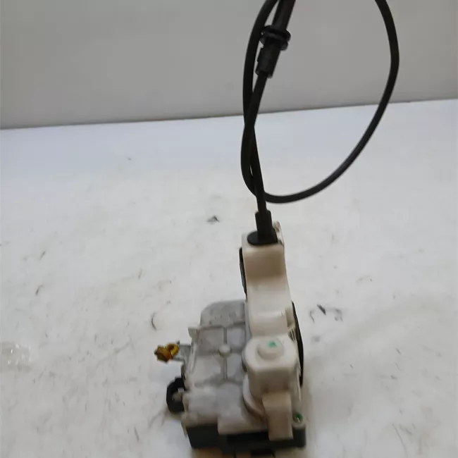 Serratura porta anteriore destra