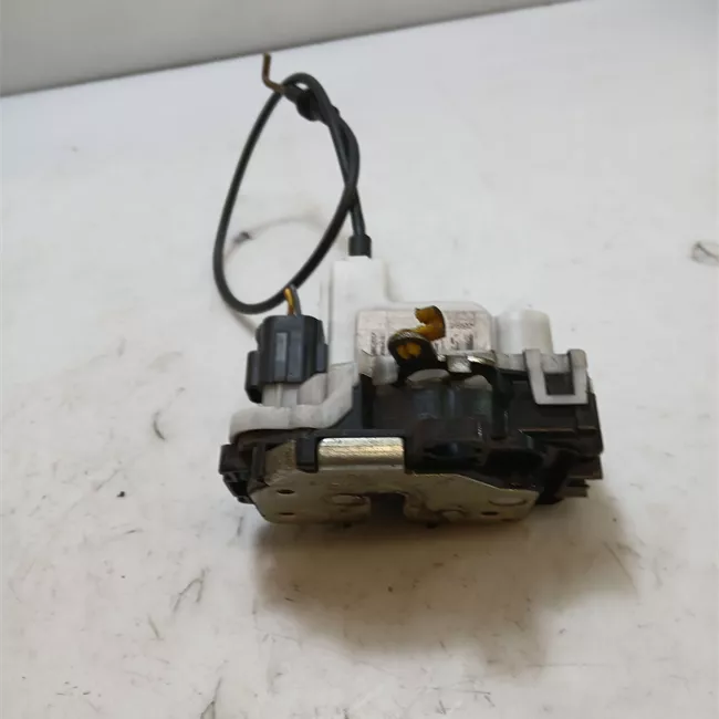 Serratura porta anteriore destra