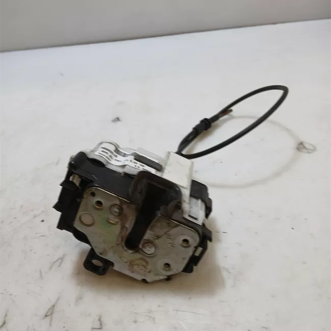 Serratura porta anteriore destra