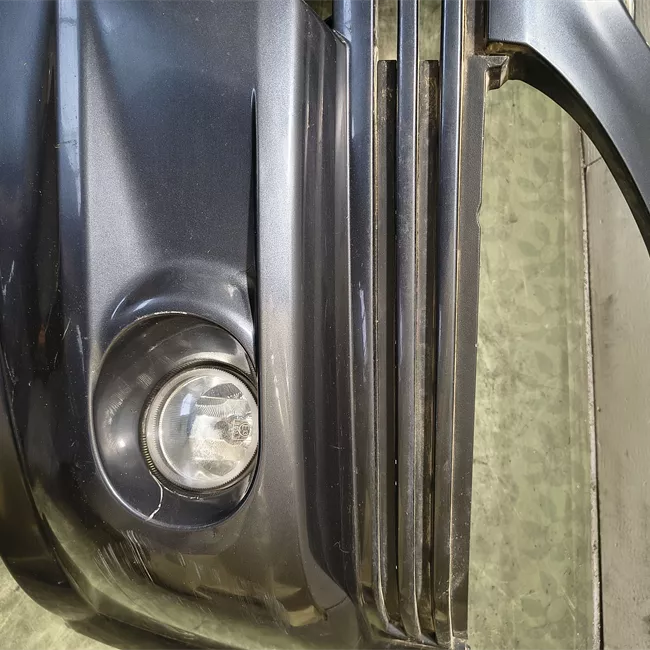 Paraurti anteriore Grigio