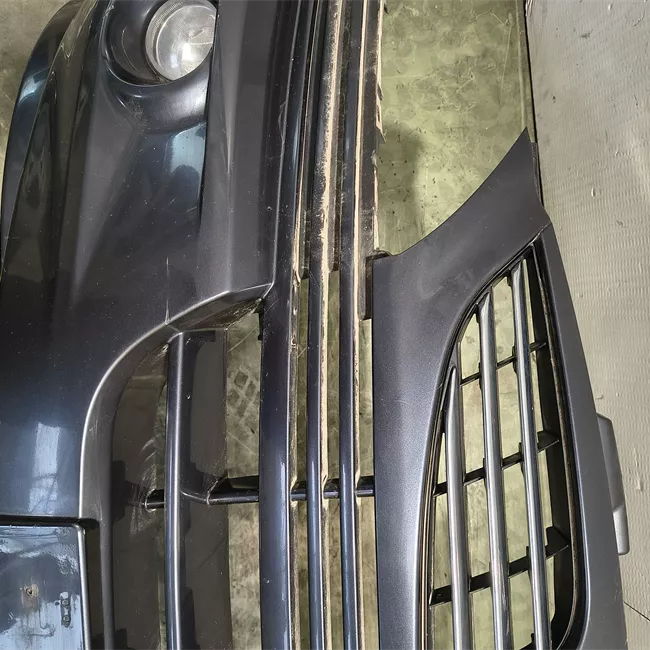 Paraurti anteriore Grigio