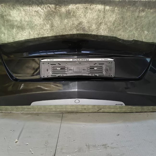 Paraurti posteriore con primer