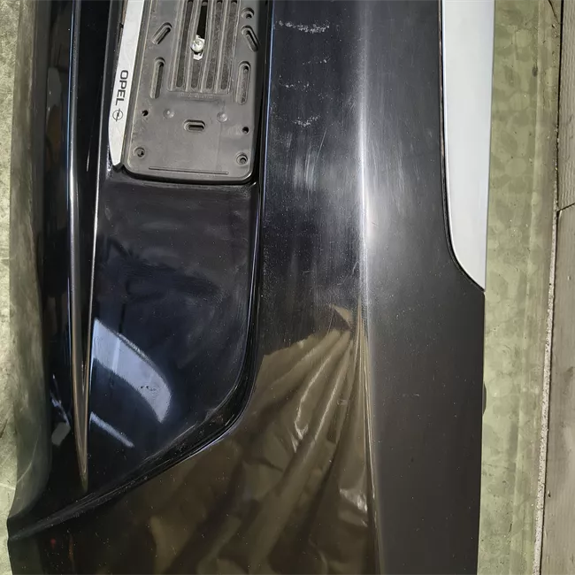 Paraurti posteriore con primer