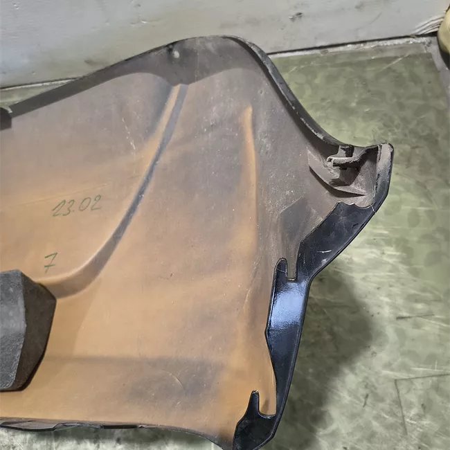 Paraurti posteriore con primer