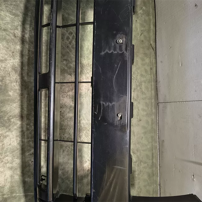 Paraurti anteriore parte superiore