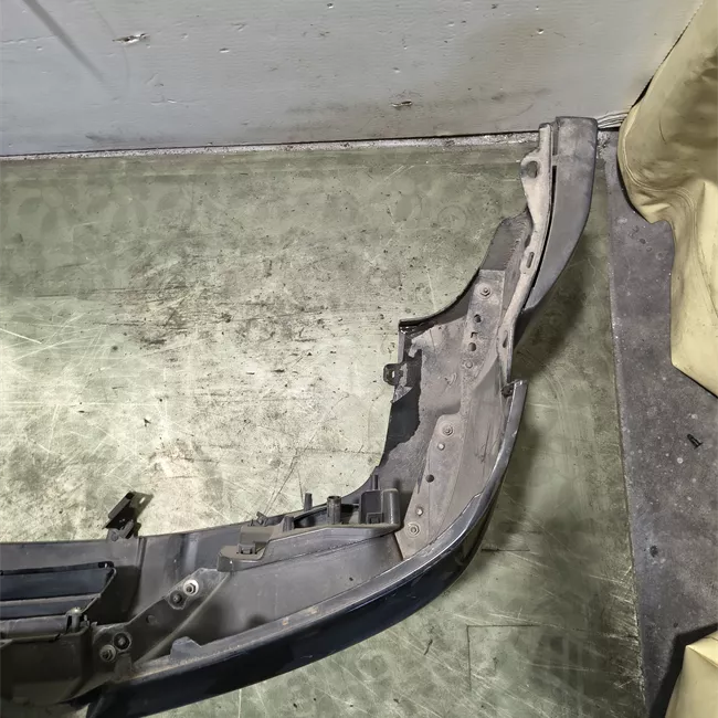 Paraurti anteriore parte superiore