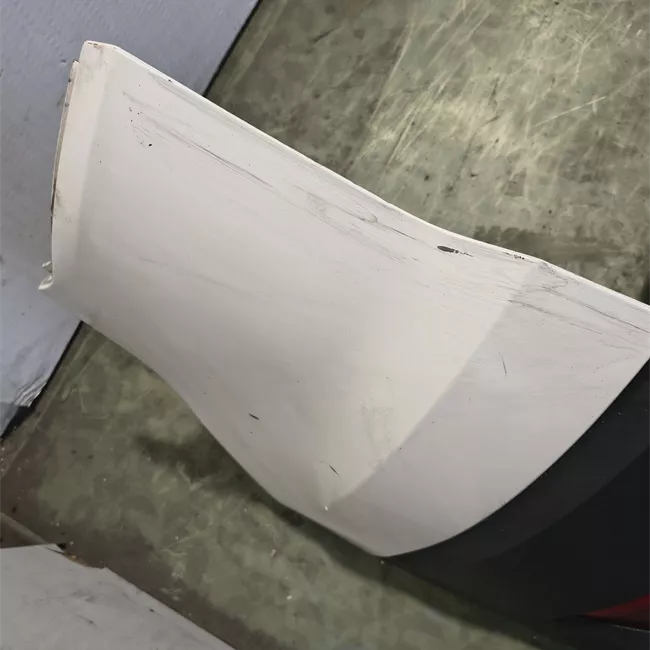 Paraurti posteriore centrale con sensori parcheggio