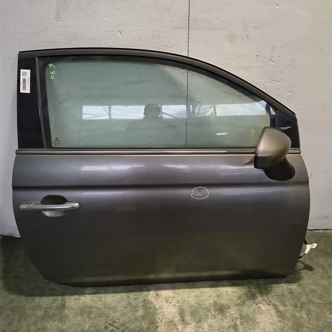 Porta anteriore destra