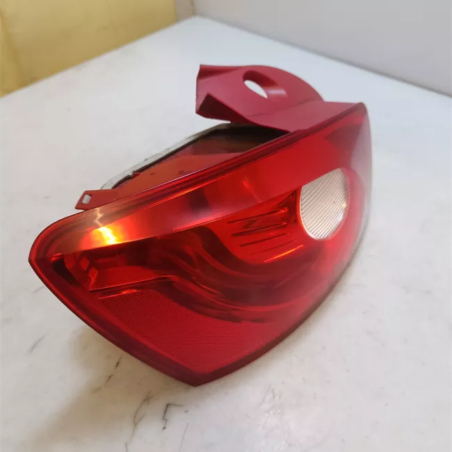 Fanale posteriore destro