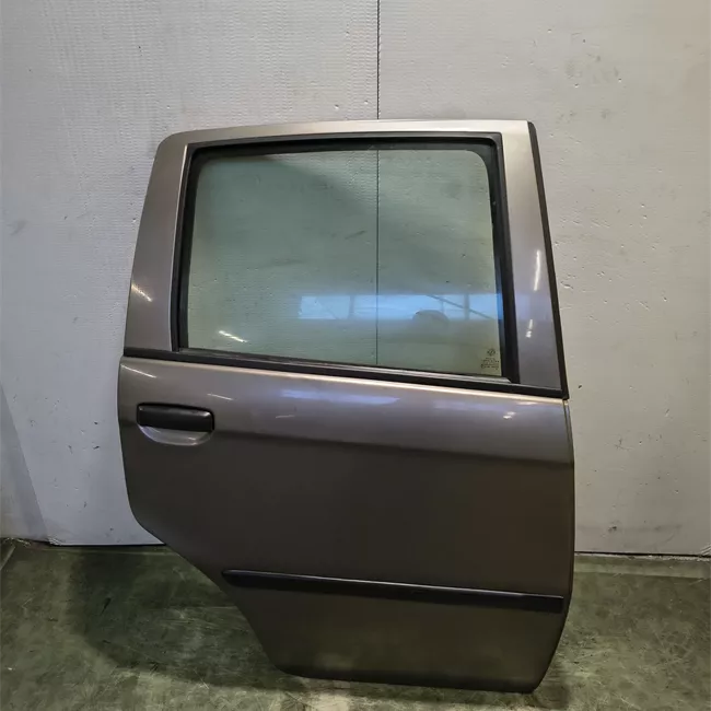 Porta posteriore destra