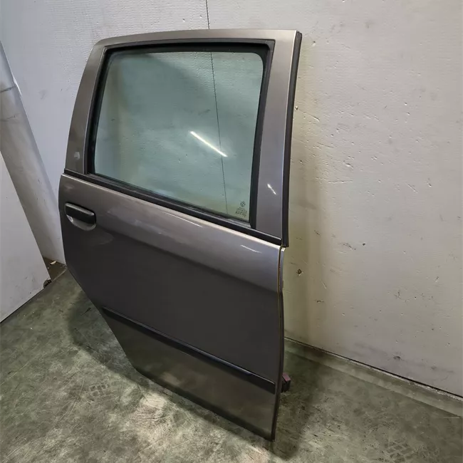 Porta posteriore destra