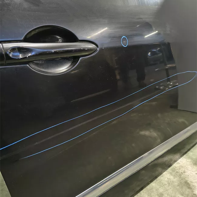 Porta anteriore destra