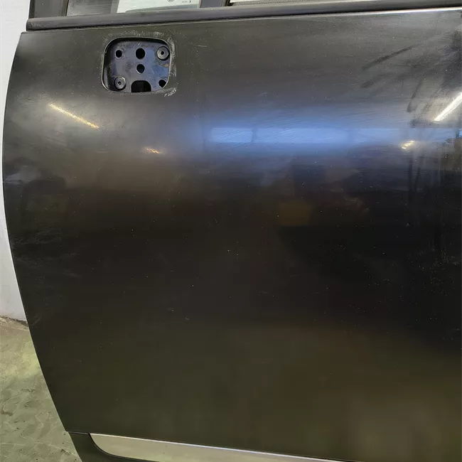 Porta anteriore sinistra