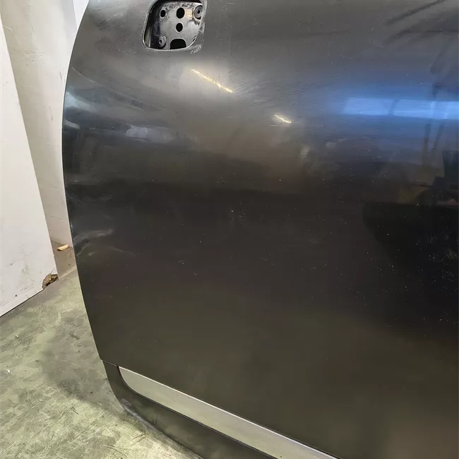 Porta anteriore sinistra