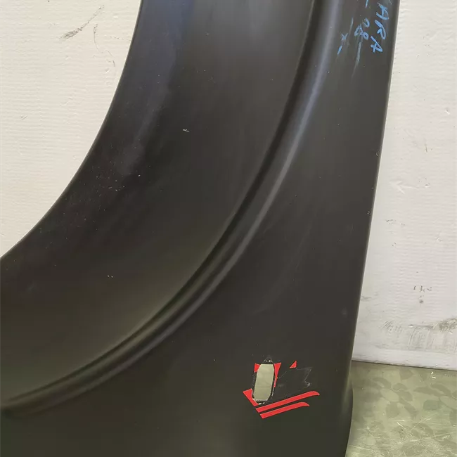 Parafango anteriore sinistro