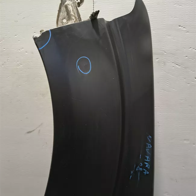 Parafango anteriore sinistro