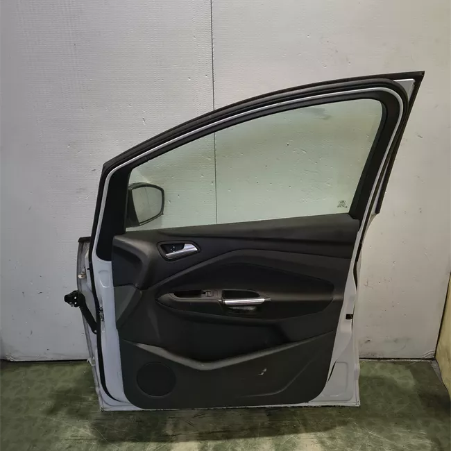 Porta anteriore destra