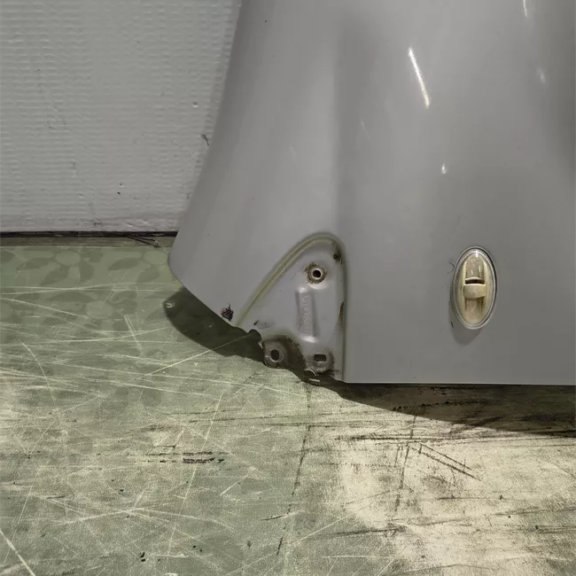 Parafango anteriore destro